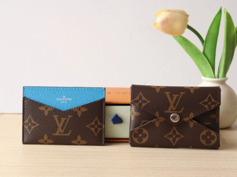 LV Wallets 4178A-0210