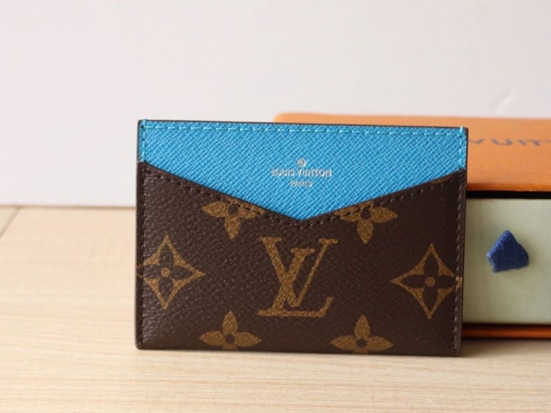 LV Wallets 4178A-0210