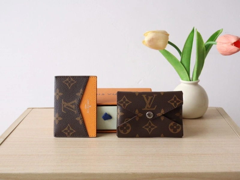 LV Wallets 4178A-0211