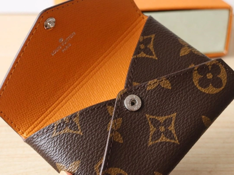 LV Wallets 4178A-0211