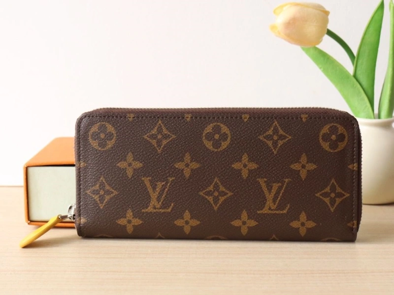LV Wallets 4178A-0213