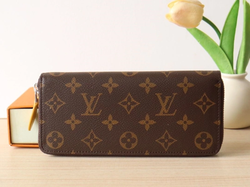 LV Wallets 4178A-0213