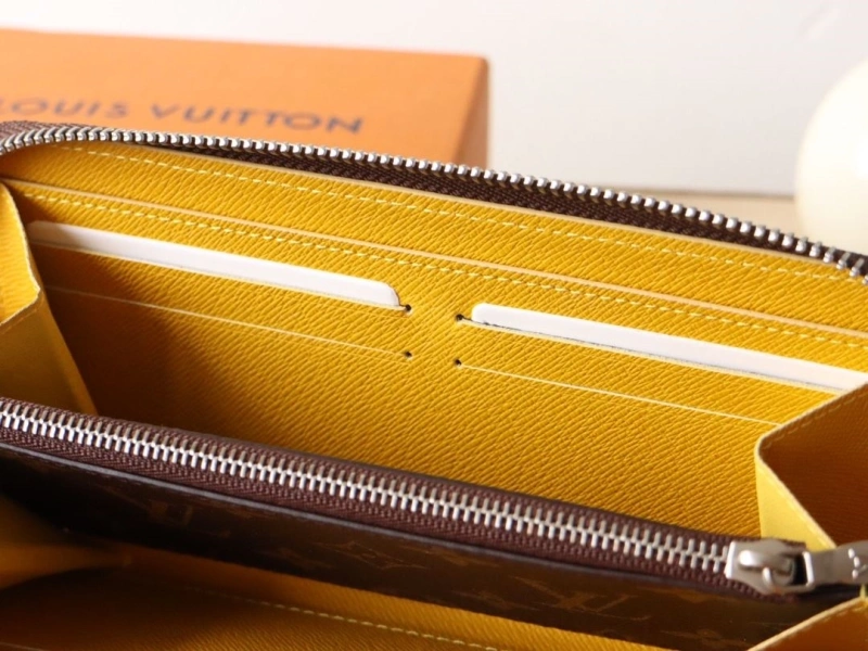 LV Wallets 4178A-0213