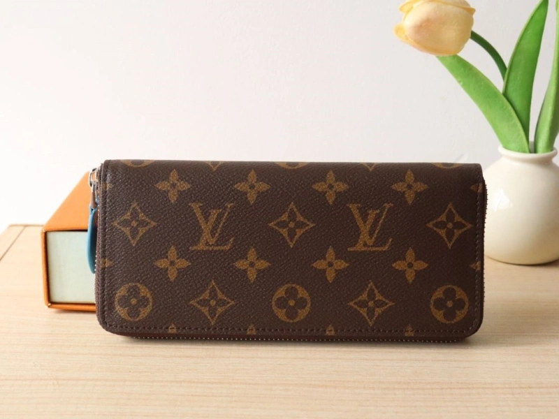 LV Wallets 4178A-0215