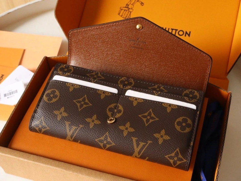 LV Wallets 4178A-0218