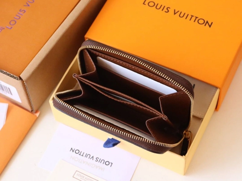 LV Wallets 4178A-0219