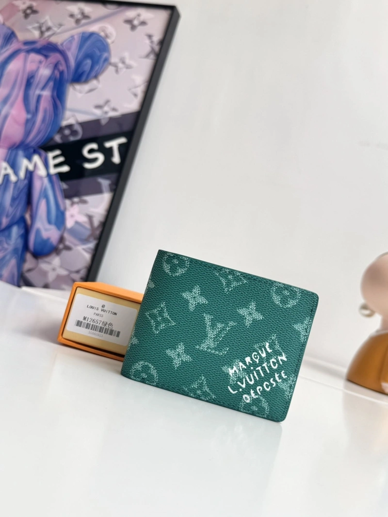 LV Wallets 4178A-0244