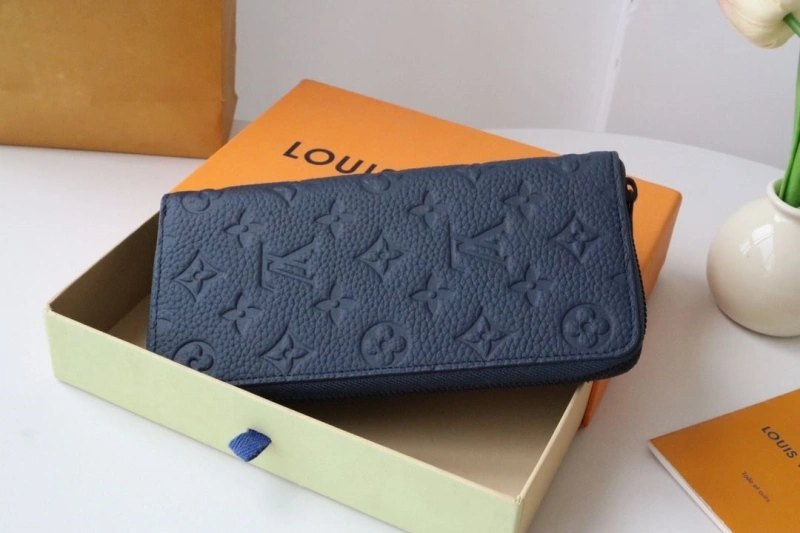 LV Wallets 4178A-0251