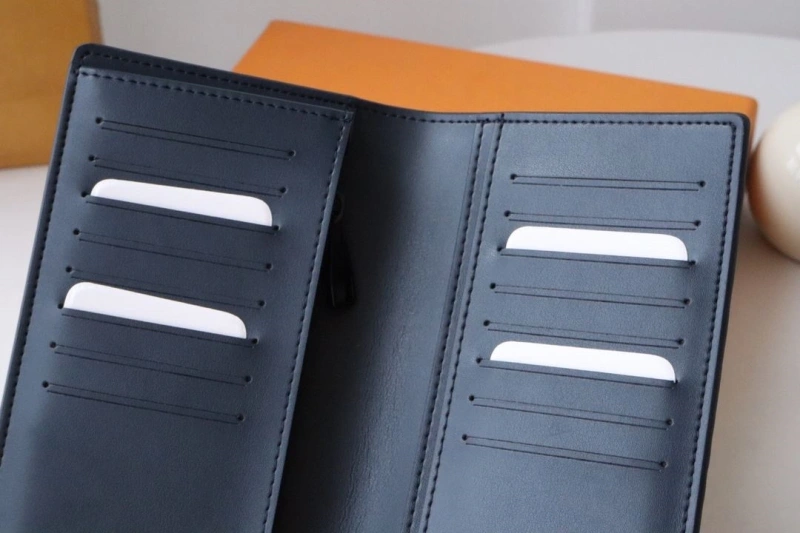 LV Wallets 4178A-0253