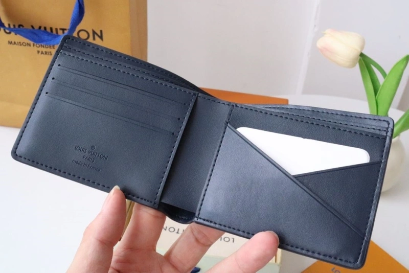 LV Wallets 4178A-0254