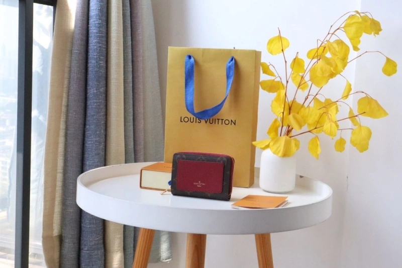 LV Wallets 4178A-0265