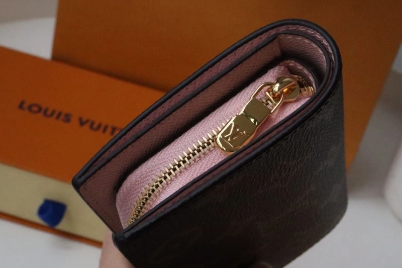 LV Wallets 4178A-0267