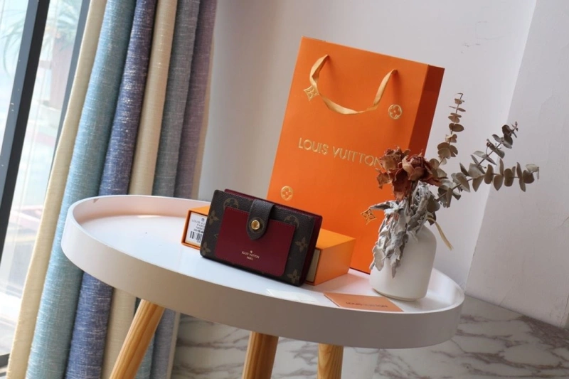 LV Wallets 4178A-0269