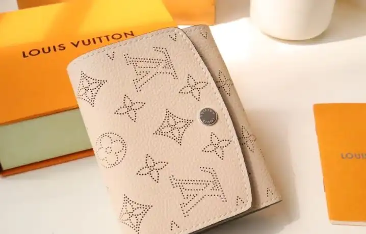 LV Wallets 4178D-0003