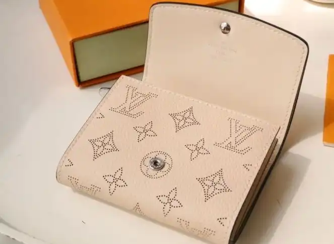 LV Wallets 4178D-0003