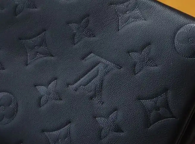 LV Wallets 4178D-0004