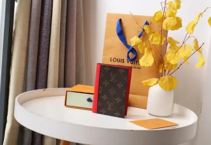 LV Wallets 4178D-0005