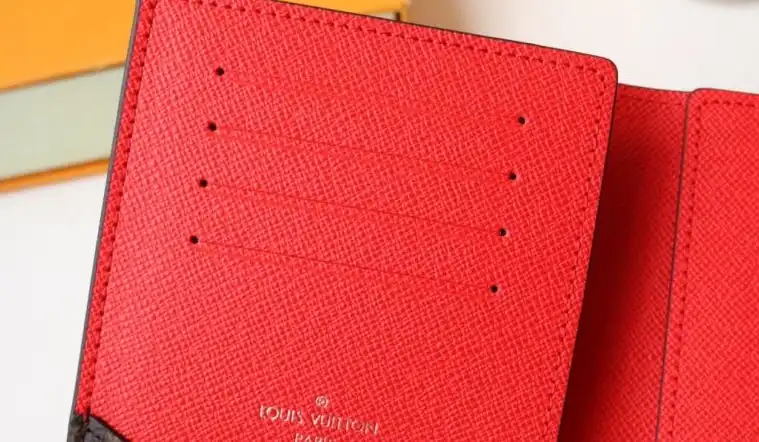 LV Wallets 4178D-0005