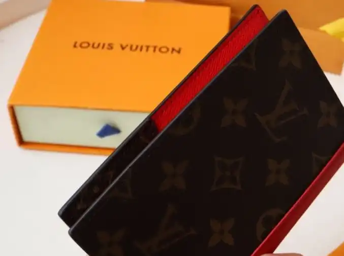LV Wallets 4178D-0005