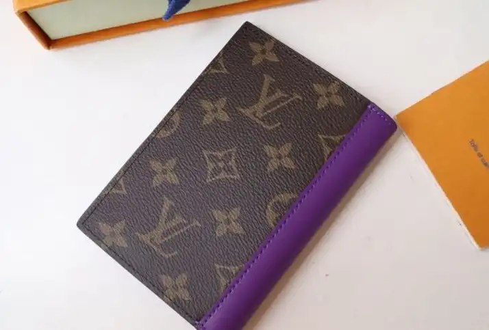 LV Wallets 4178D-0007