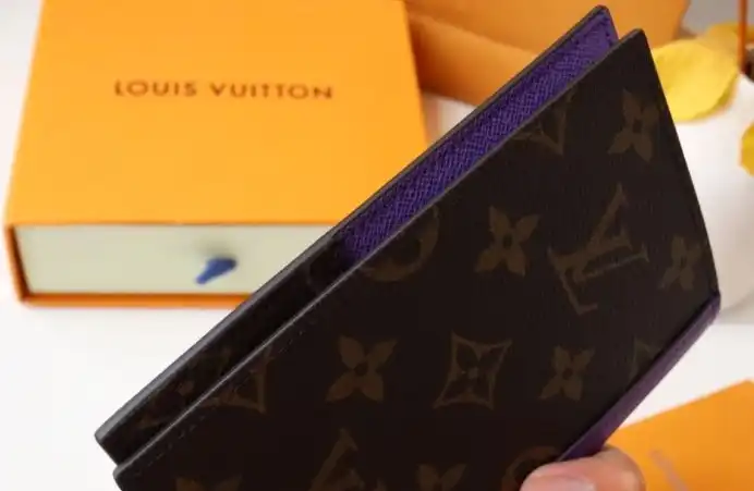 LV Wallets 4178D-0007