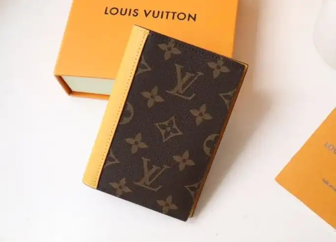 LV Wallets 4178D-0009