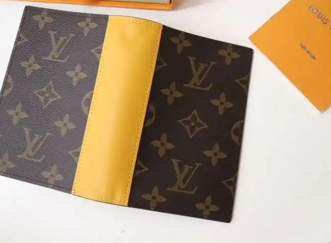 LV Wallets 4178D-0009