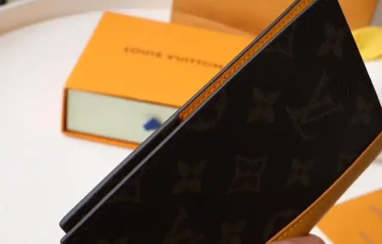 LV Wallets 4178D-0009
