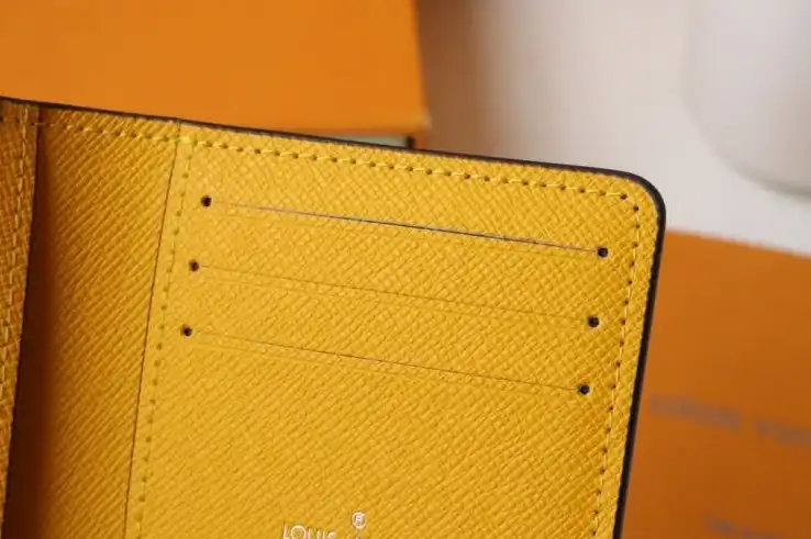 LV Wallets 4178D-0011