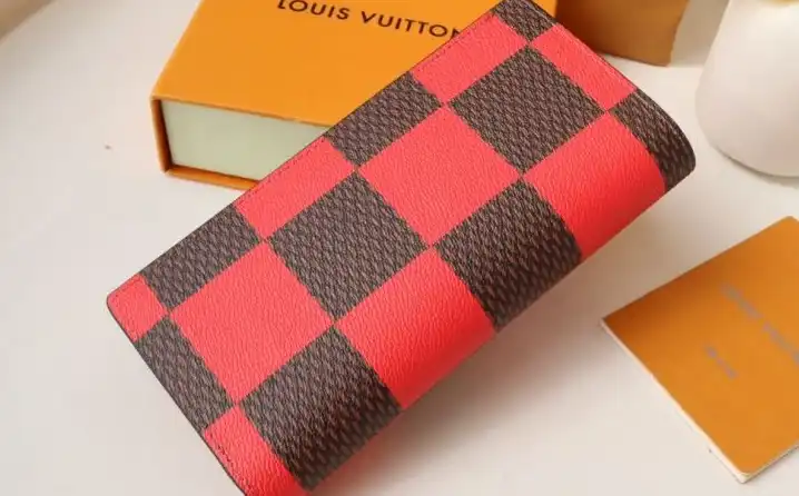 LV Wallets 4178D-0019