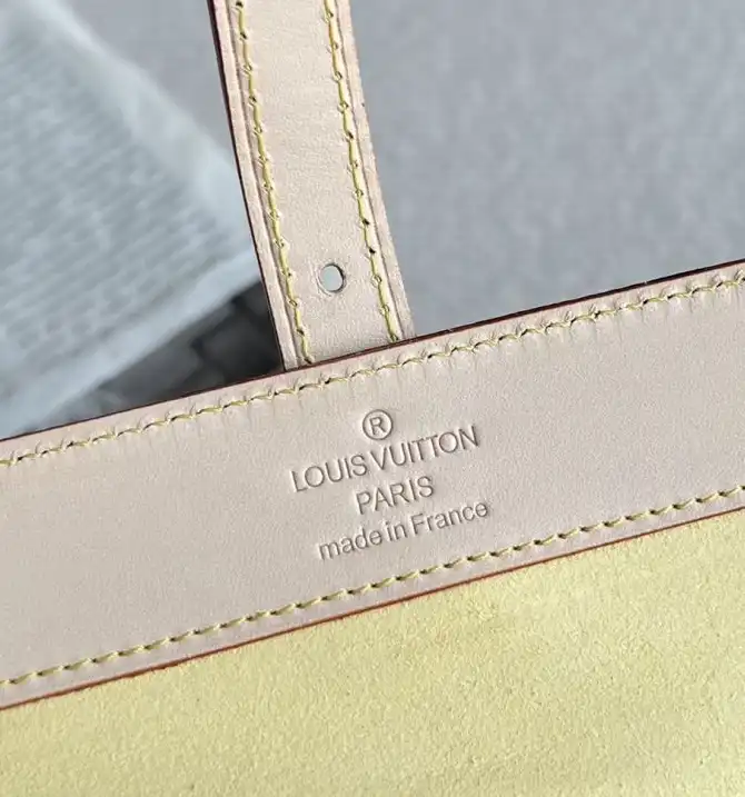 LV Round Bags 4178D-0165