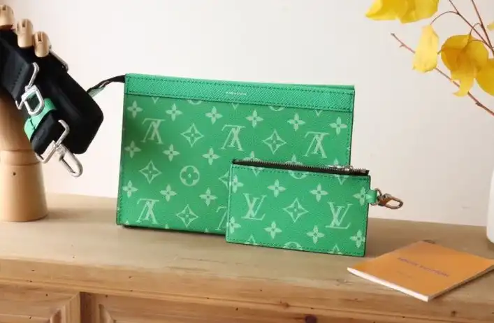 LV Clutch Bags 4178D-0181