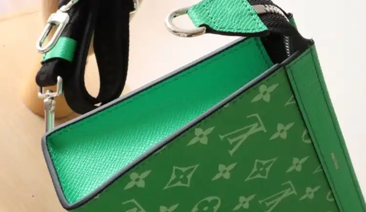 LV Clutch Bags 4178D-0181