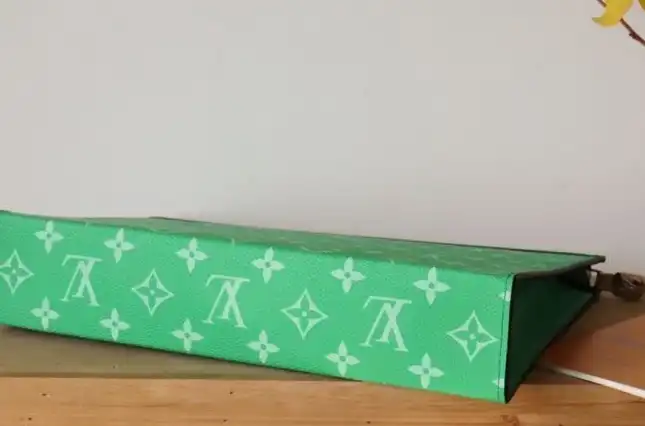 LV Clutch Bags 4178D-0184