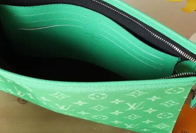 LV Clutch Bags 4178D-0184