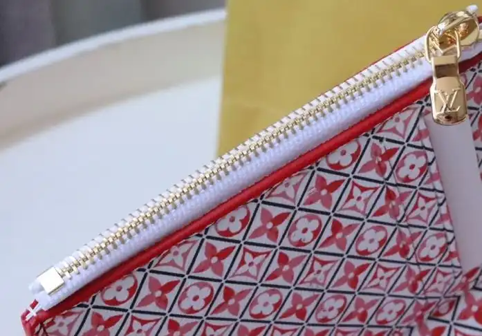 LV Wallets 4178G-0090