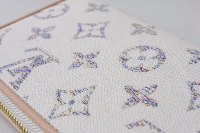 LV Wallets 4178H-0005