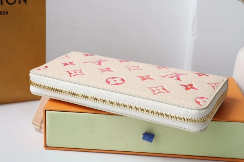 LV Wallets 4178H-0009