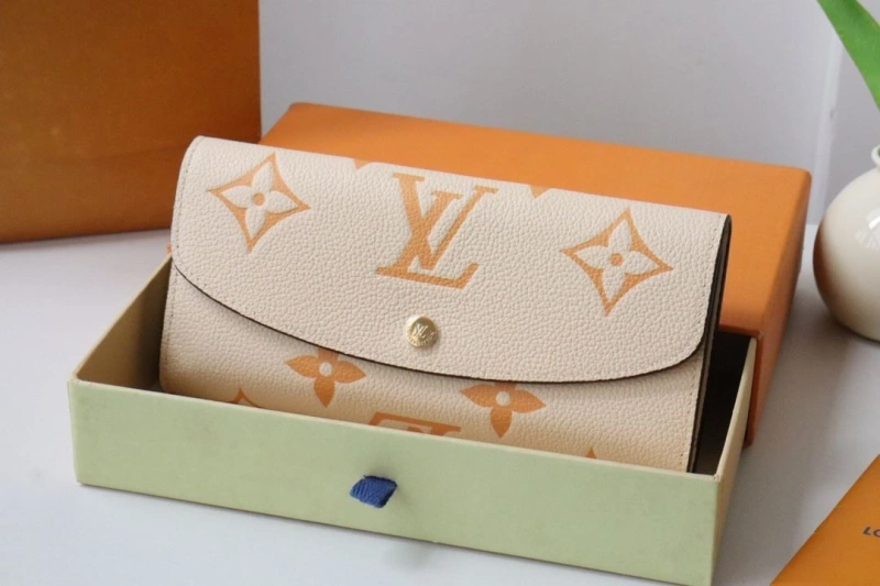 LV Wallets 4178H-0011