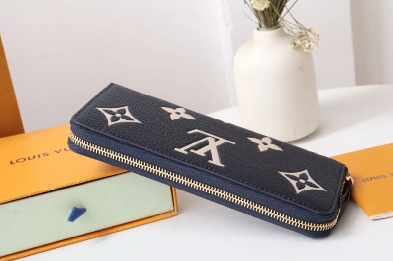 LV Wallets 4178H-0018