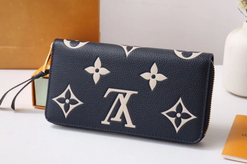 LV Wallets 4178H-0019