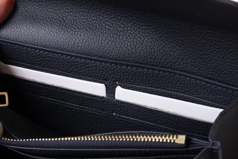 LV Wallets 4178H-0021