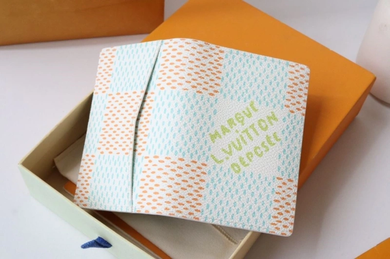 LV Wallets 4178H-0026