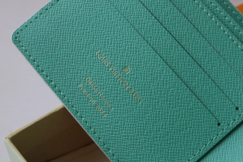 LV Wallets 4178H-0027