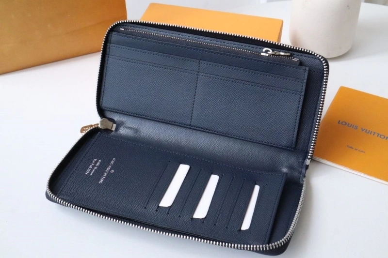 LV Wallets 4178H-0028