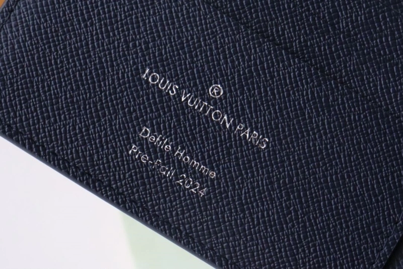 LV Wallets 4178H-0030