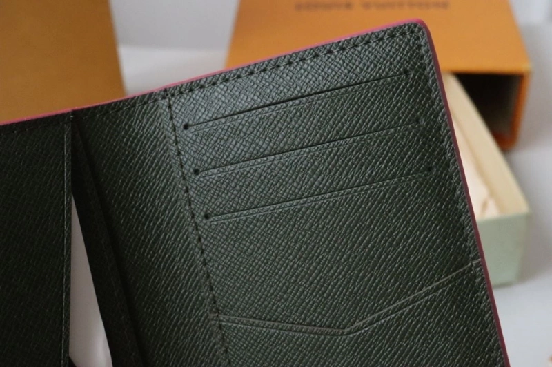 LV Wallets 4178H-0043