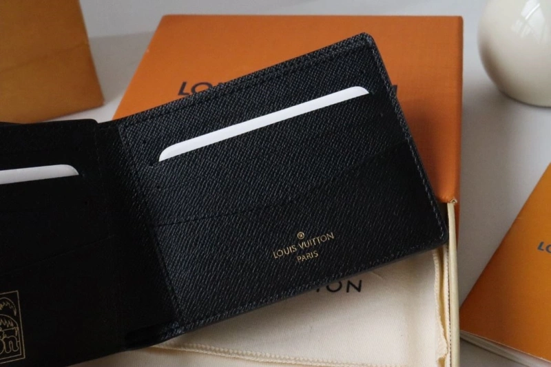 LV Wallets 4178H-0046