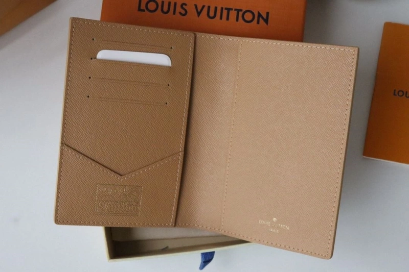 LV Wallets 4178H-0050