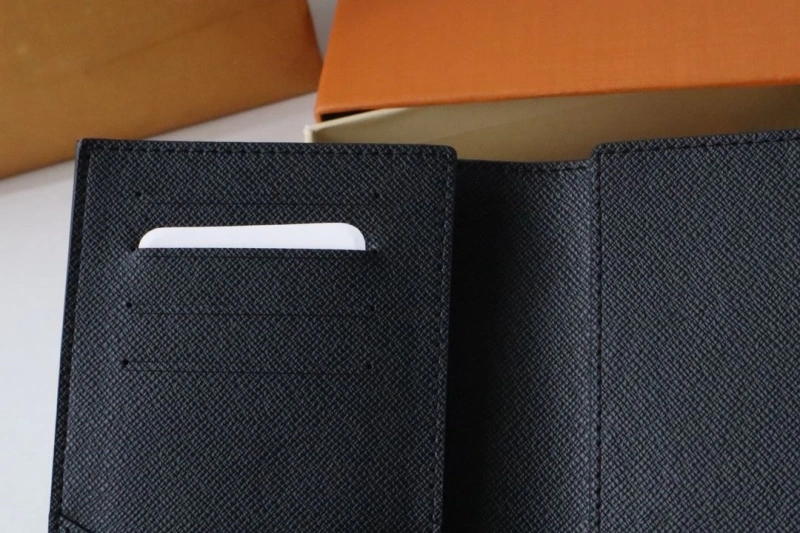 LV Wallets 4178H-0052